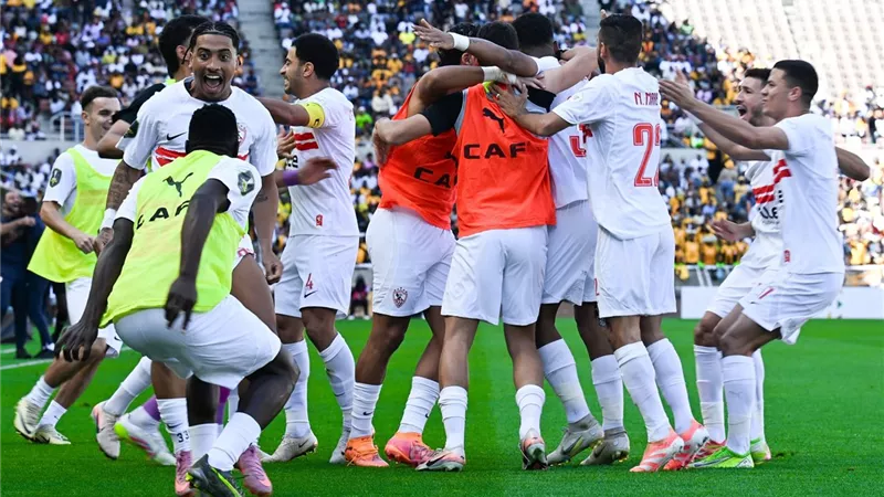 بعثة الزمالك تغادر مطار جوهانسبرج في طريقها إلى القاهرة 