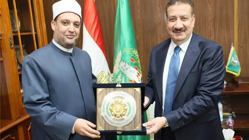 محافظ المنوفية يكرم وكيل وزارة الأوقاف بمناسبة توليه منصب رئيس الإدارة المركزية لشئون الدعوة بالوزارة