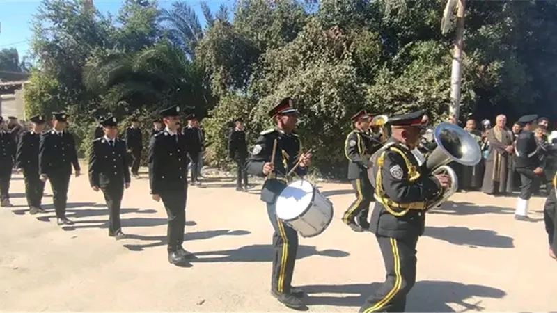  جنازة عسكرية مهيبة تشيع جثمان ابن سوهاج شهيد عمليه مداهمة أوكار المخدرات بقنا 