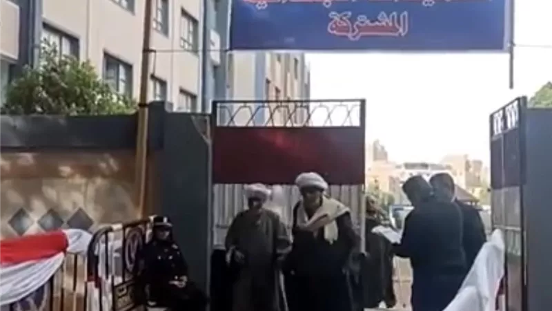 إقبال ملحوظ من المواطنين على اللجان الانتخابية للمشاركة في انتخابات النواب بقنا 