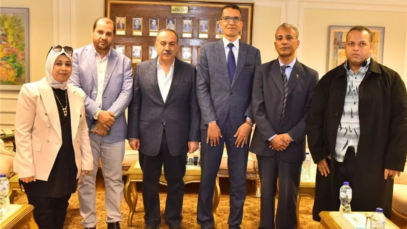 تطوير قاعات الأنشطة الإعلامية بمجمعات الوادي الجديد وأسيوط