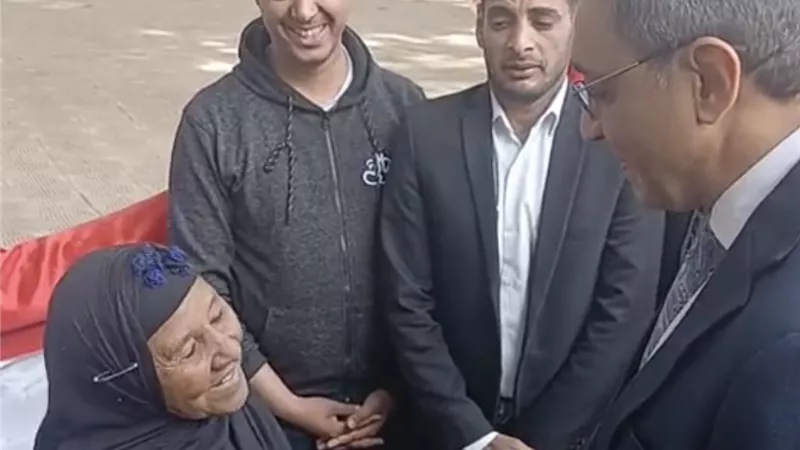 محافظ قنا يتفقد اللجان الانتخابية البرلمانية.. تفاصيل 
