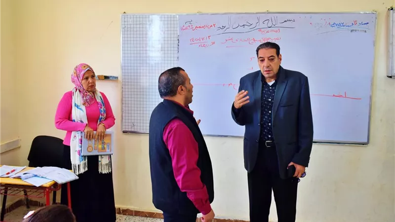 مدير تعليم جنوب سيناء يتفقد مدرستي «الزهراء» و«30 يونيو» في جولة ميدانية مفاجئة