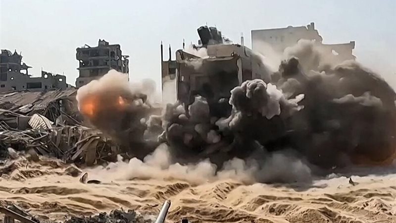 غارات إسرائيلية على