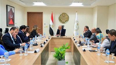وزير التربية التعليم يستقبل وفد غرفة التجارة الأمريكية لبحث جذب الاستثمارات الأمريكية