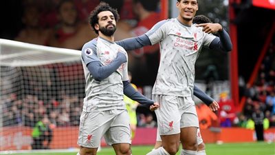 فان دايك: جلوس محمد صلاح على الدكة 