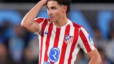 برشلونة يتخذ قرارًا صادمًا بشأن صفقة جوليان ألفاريز