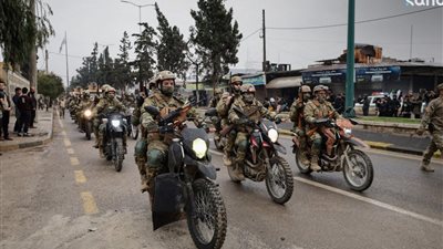 عرض عسكري بدرجات بخارية.. سوريا تستعرض قوتها في ذكرى سقوط الأسد