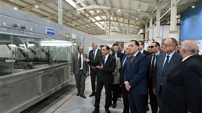 مصطفى مدبولي يتفقد مشروع رفع كفاءة مركز تكنولوجيا دباغة الجلود بمدينة الروبيكي