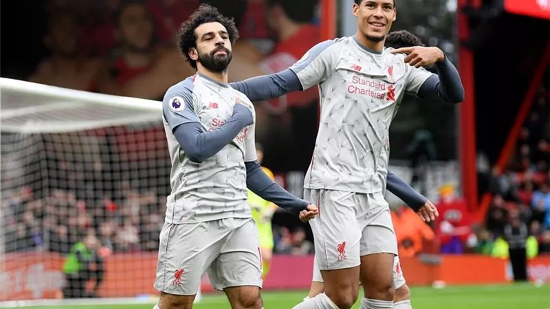 فان دايك: جلوس محمد صلاح على الدكة 