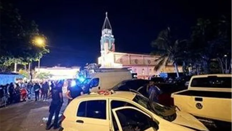 خلال فعالية زينة عيد الميلاد.. شاحنة تدهس قرابة 20 مواطنا في فرنسا