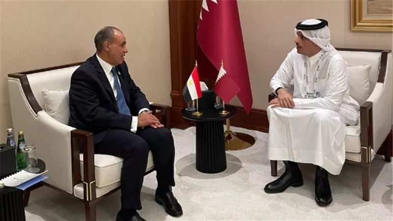 مصر وقطر تؤكدان على ضرورة وقف إطلاق النار في غزة ودعم جهود السلام