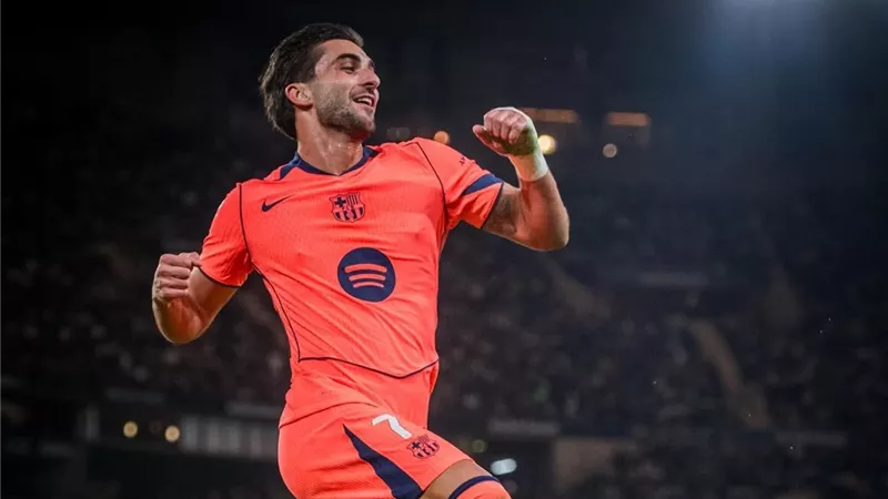 برشلونة يقسىَ على ريال بيتيس بأربعة أهداف في الشوط الأول 