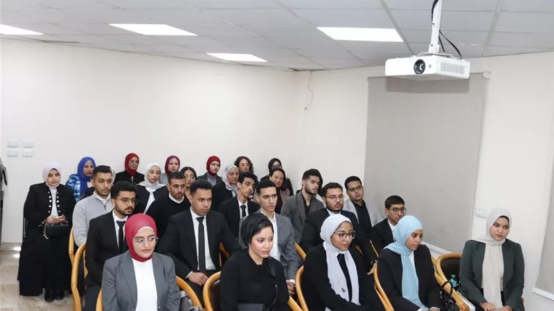 رئيس جامعة أسيوط: إعداد شباب قادر على فهم المواقف المعقدة بالذكاء الاصطناعي