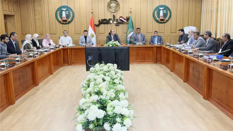 نائب محافظ المنوفية يناقش معدلات تنفيذ مشروعات الخطة الاستثمارية للعام المالي الجديد 