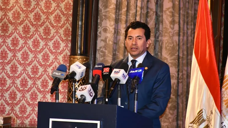 وزير الرياضة يشهد المؤتمر الصحفي لإطلاق نصف ماراثون الأهرامات 2025