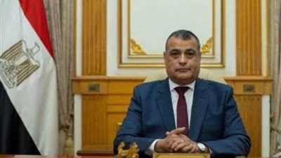 وزير الإنتاج الحربي يشدد على تطبيق معايير الجودة خلال تفقده مصنع حلوان