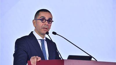 وزير الاستثمار والتجارة الخارجية يفتتح فعاليات منتدى الأعمال المصري القطري