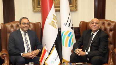 تعاون جديد بين تنمية المشروعات يتعاون ومحافظة قنا لتطوير التكتلات الحرفية