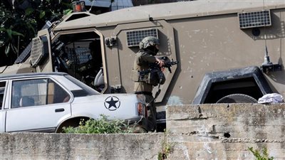 الاحتلال يقتل اثنين مدنيين في غزة.. وحصار مشدد يطوق رام الله وجنين