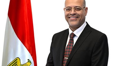 جبران يعلن صرف منحة رأس السنة للعمالة غير المنتظمة.. التفاصيل كاملة