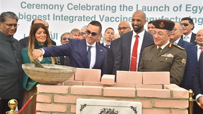 وزير الاستثمار والتجارة الخارجية يشارك في وضع حجر الأساس لمصنع جينفاكس إيجيبت بقناة السويس