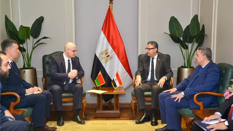 اجتماع وزير التموين وسفير بيلاروسيا بالقاهرة لتعزيز مجالات الأمن الغذائي والتجارة