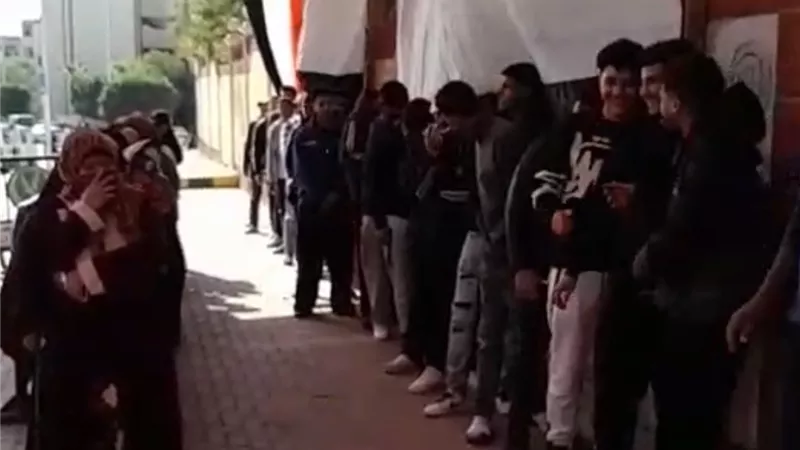 إقبال ملحوظ من الناخبين على المدرسة اليابانية بالشيخ زايد للمشاركة في انتخابات النواب 