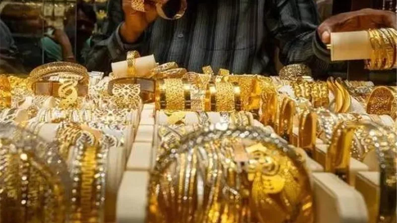 توقعات سعر الذهب اليوم في السعودية بين التراجع العالمي والاستقرار المحلي