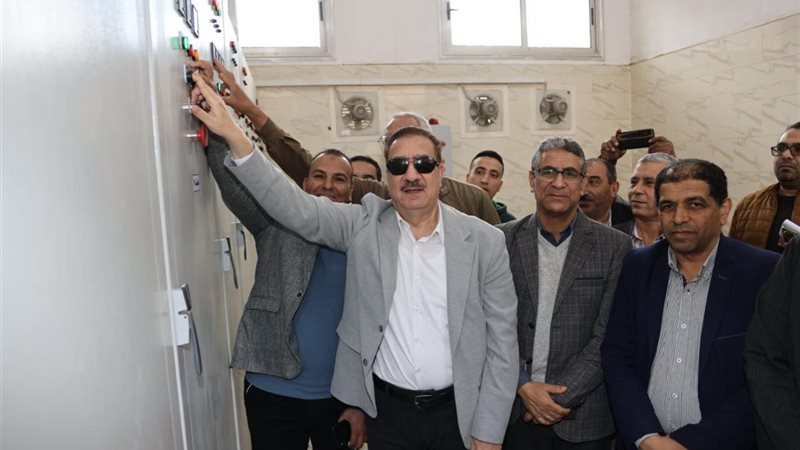 المحافظ يطلق شارة