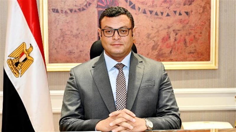وزير الإسكان 