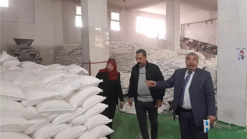 ضبط 108 طن مواد غذائية وطن ملح بدون مستندات ومجهولة المصدر بالمنوفية 