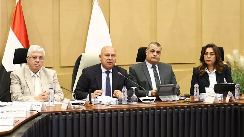 نائب رئيس مجلس الوزراء يترأس الاجتماع السادس والثلاثين للمجموعة الوزارية للتنمية الصناعية