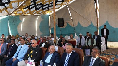 محافظ أسوان ونقيب المهندسن يضعان حجر الأساس للنادى الإجتماعى لنقابة المهندسين بأسوان 