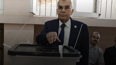 رئيس الشيوخ يدلي بصوته في انتخابات مجلس النواب ضمن جولة الإعادة