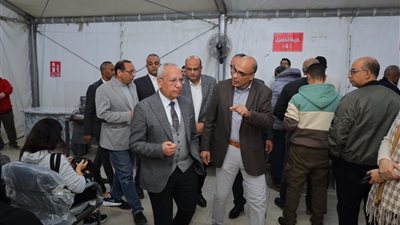 أمين عام نقابة المهندسين يتفقد مشروع الرعاية الصحية
