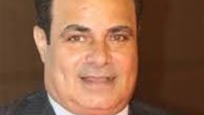 درب شكمبة.. عصام الشويخي يعيد إحياء ذاكرة المسرح المصري في عرض جديد بالساحة