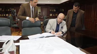 محافظ بني سويف يعتمد مشروع تقسيم أرض كبرى لتحقيق التنمية العمرانية