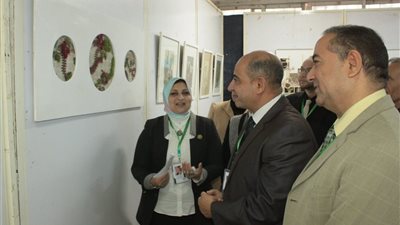 جامعة أسيوط تنظم مبادرة فنون نوعية مستدامة لتعزيز الوعي البيئي 