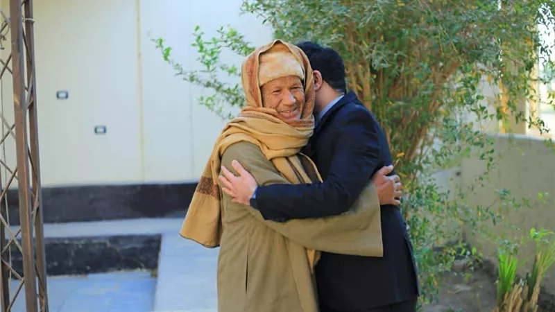 نائب محافظ سوهاج يزور معلمه بأولاد يحيى بدار السلام