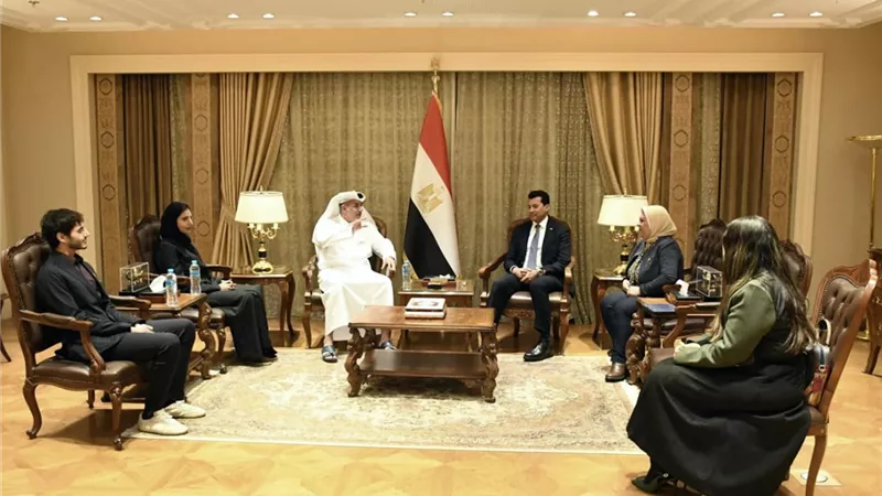 وزير الرياضة يستقبل وفدًا شبابيًا قطريًا لتعزيز التعاون في تمكين الشباب