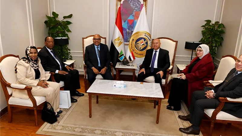 الوزير: تنفيذ محطة بضائع  بميناء دار السلام التنزاني من خلال الشركات المصرية