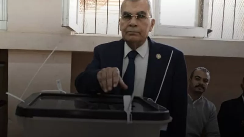 رئيس الشيوخ يدلي بصوته في انتخابات مجلس النواب ضمن جولة الإعادة