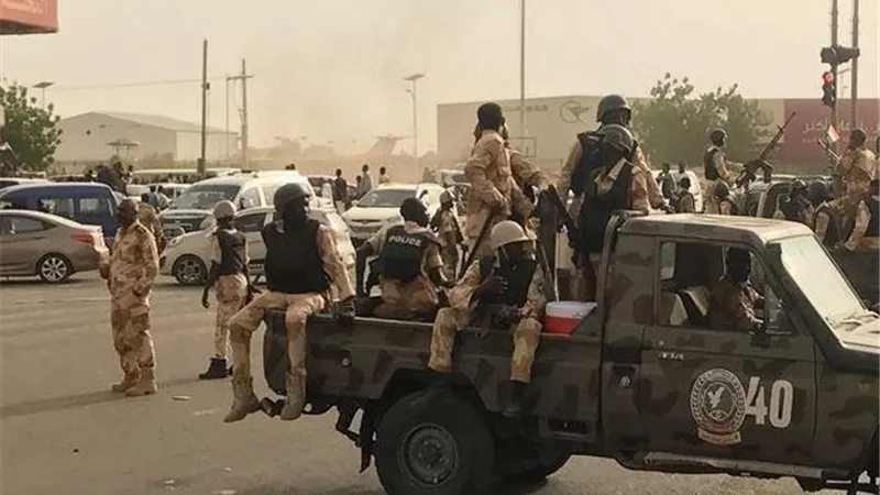 الدعم السريع يقتل 10 مدنيين بسوق شعبي شمال دارفور.. والجيش يقصف مواقعه