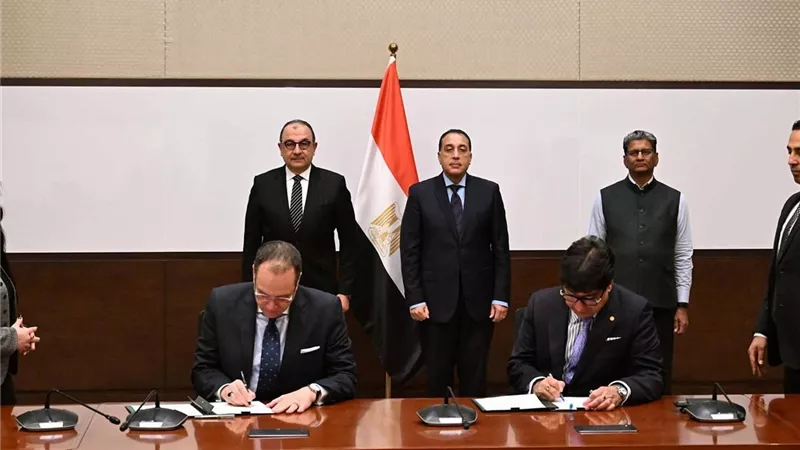 مدبولي يشهد توقيع عقد تشغيل فندق الكونتيننتال بعلامة «تاج» العالمية وسط القاهرة