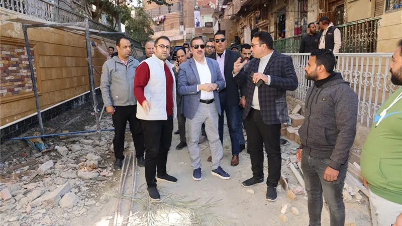 محافظ المنوفية يتفقد أعمال الرصف النهائية بطريق طنبدي - شبين الكوم 