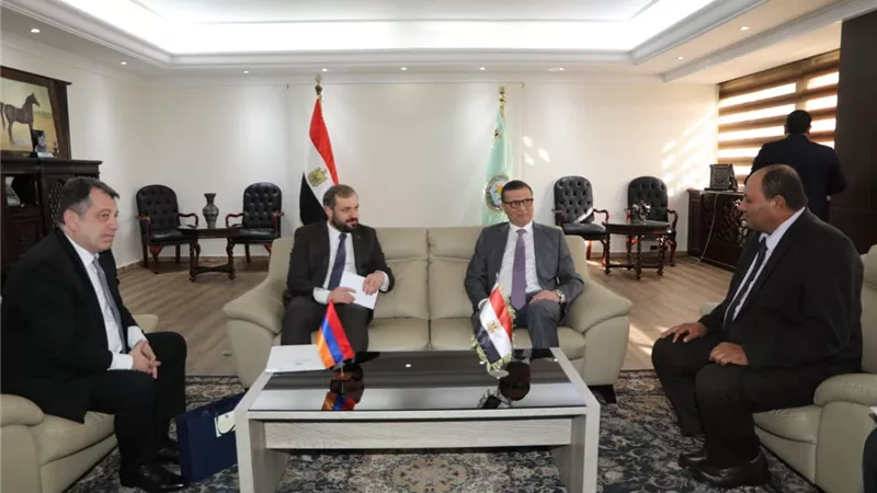 وزير الزراعة المصري ونظيره الأرميني يبحثان الاستثمار الزراعي المشترك وتعزيز التعاون الدولي