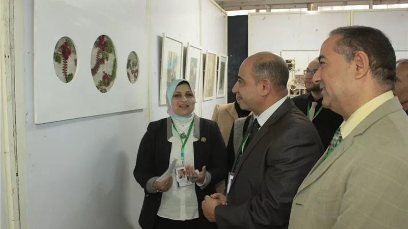 جامعة أسيوط تنظم مبادرة فنون نوعية مستدامة لتعزيز الوعي البيئي 