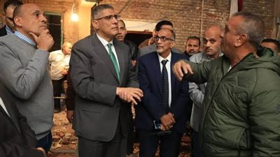 وزيرة التنمية ومحافظ الجيزة يتابعان تداعيات انهيار عقار إمبابة