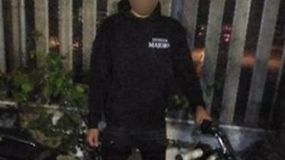 لأداء حركات استعراضية وتعريض حياة المواطنين للخطر.. القبض علي قائد دراجة نارية 